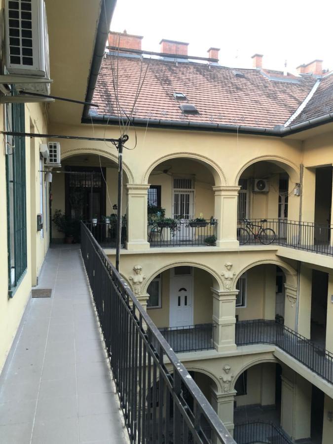 V57 Apartment Oktogon Budapešť Exteriér fotografie